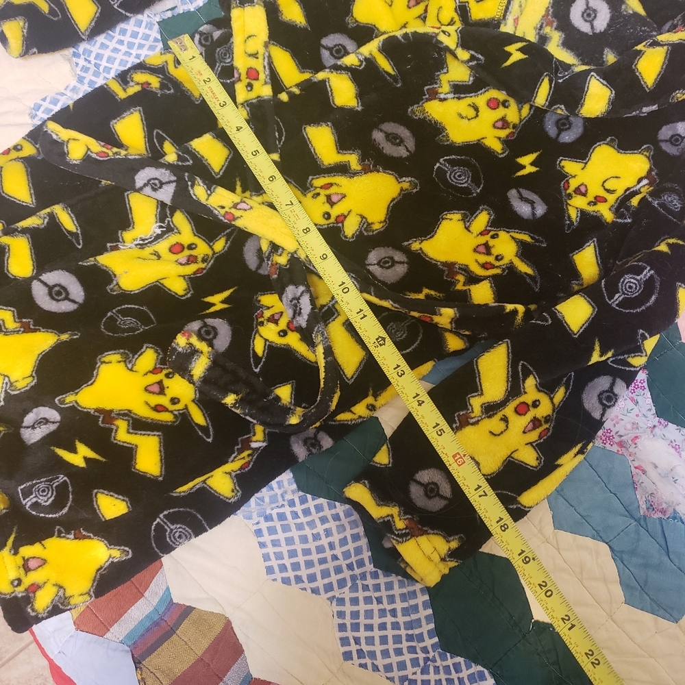 Pokemon Robe - Picture 3 of 6